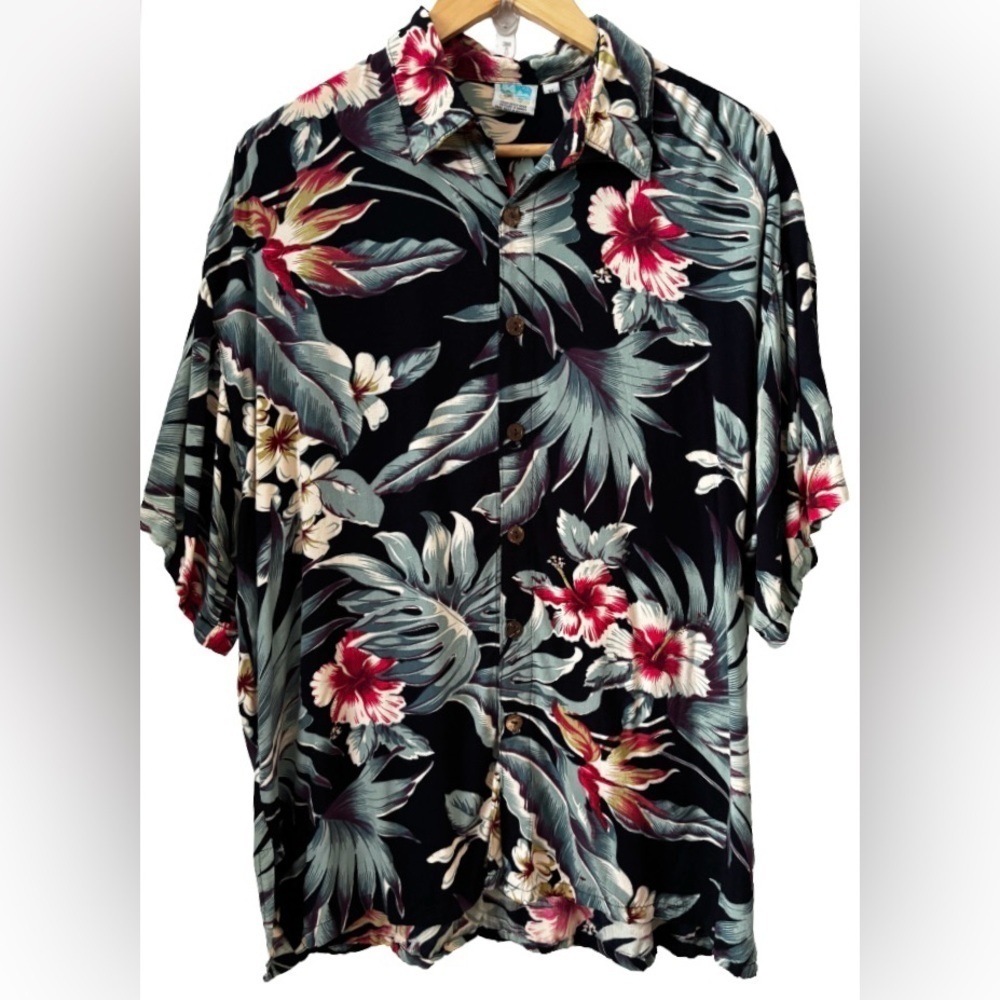 Makai designed in Hawaii s/s buttn down SZ XLresortwear Hawaiian tiki